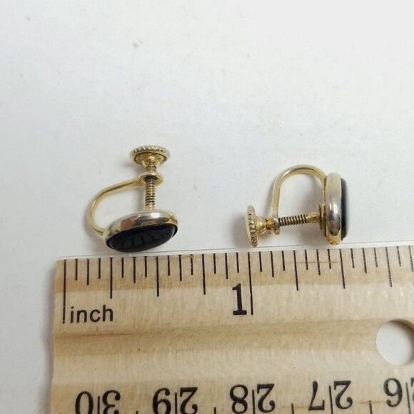 Vintage Black Oval Bevel Set Gold Tone Clip On Earrings, Screw Back Setting - Picture 3 of 6